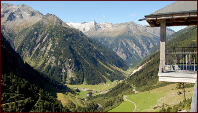 Zillergrund - View over the Zillergund 